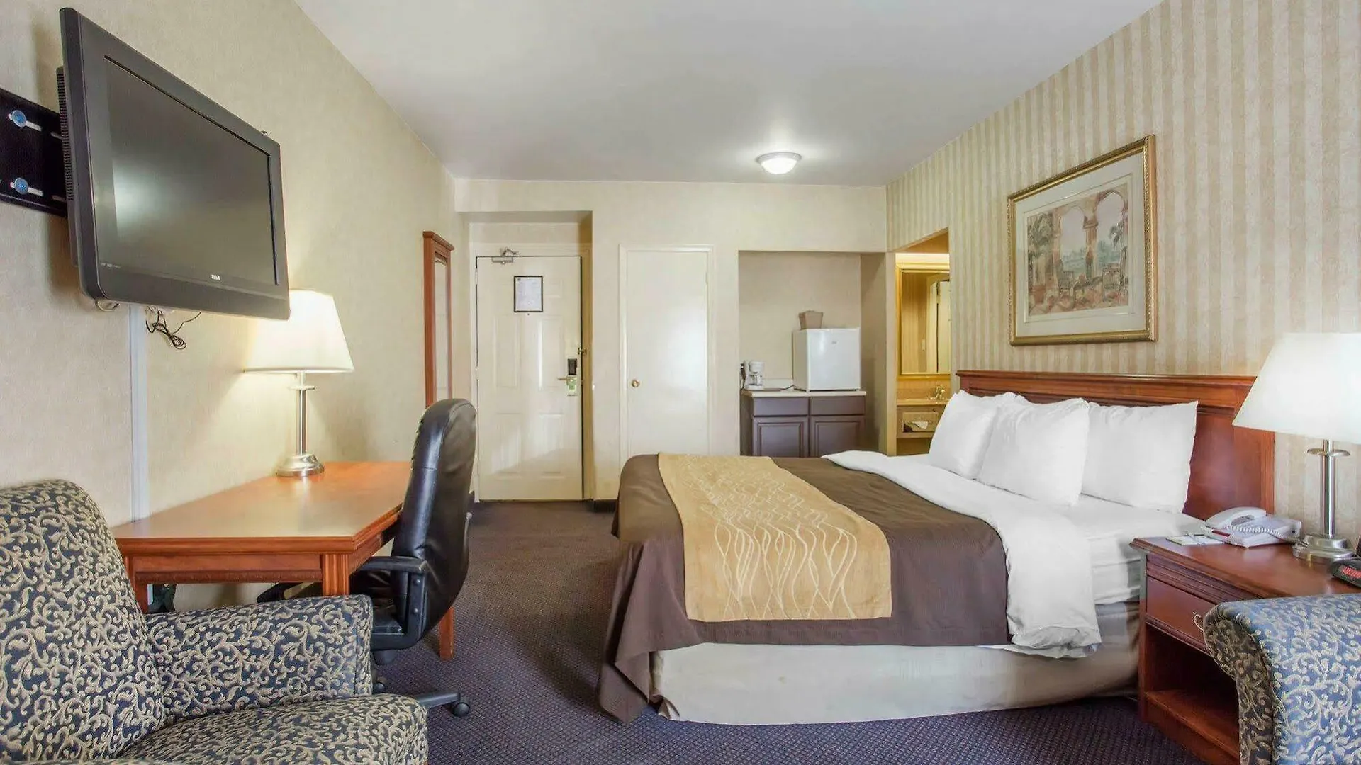 Quality Inn Toronto Airport Mississauga 2*,